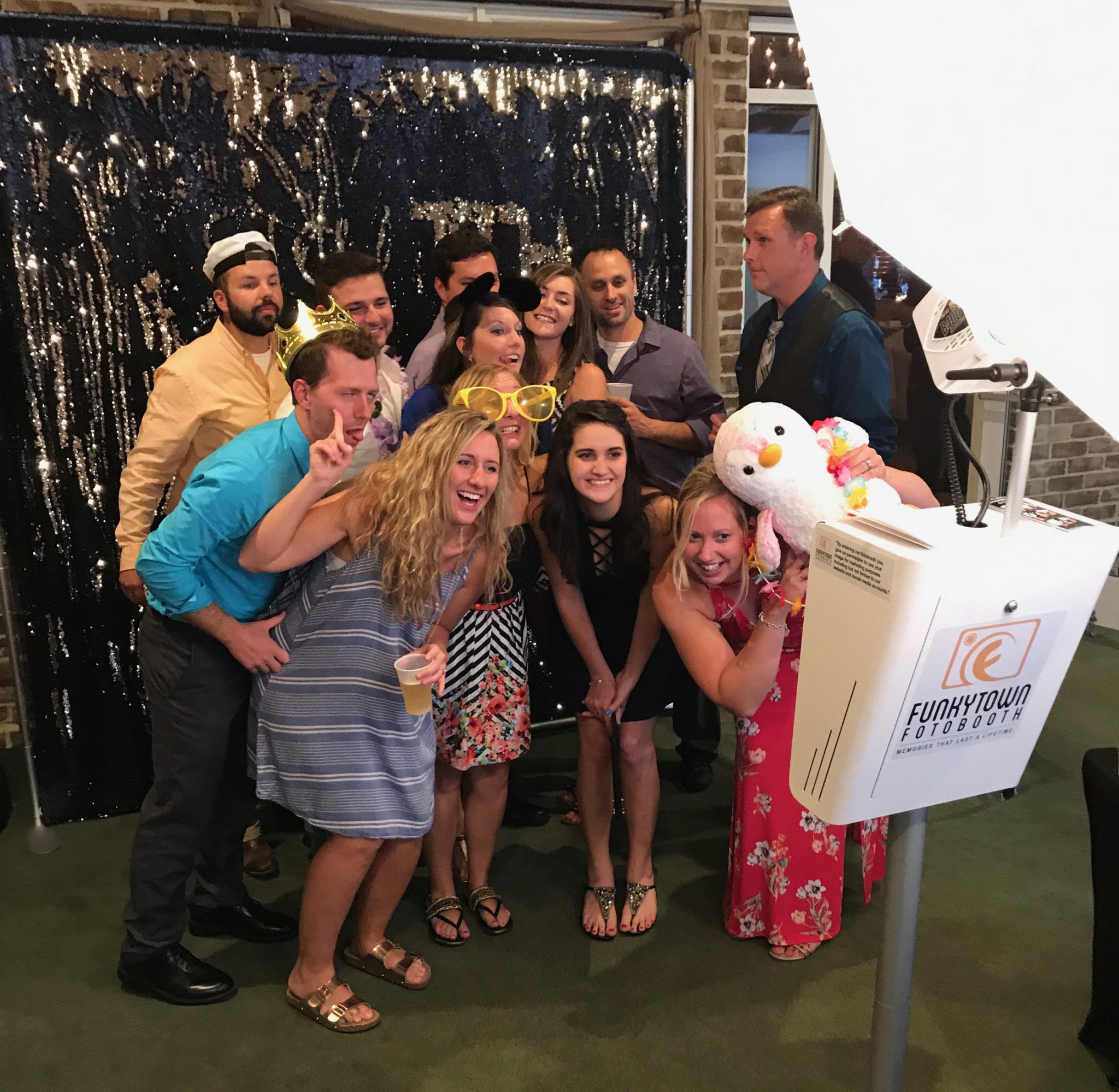 12 guests in our photo booth